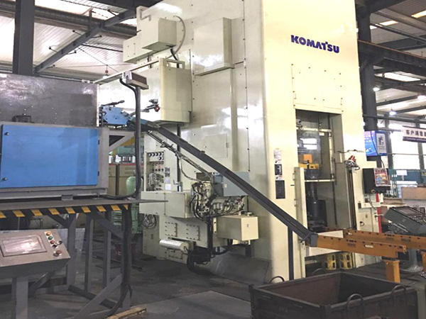 Komatsu 800T press